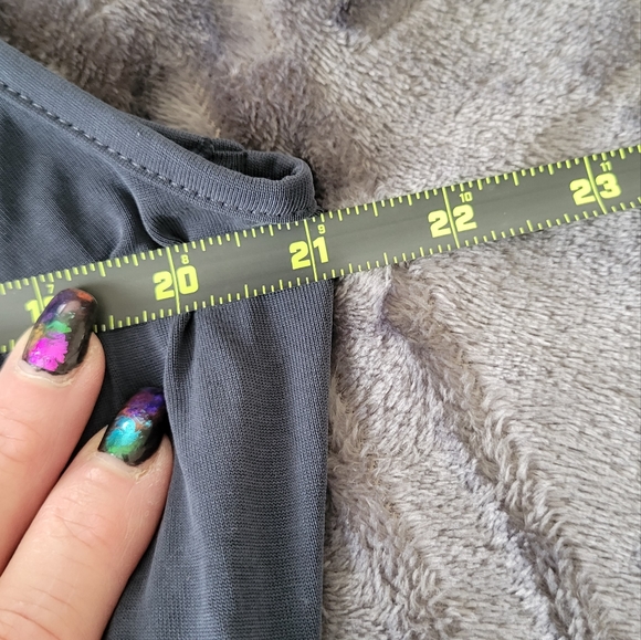 William B basic ruched spaghetti strap to. Gray - Picture 3 of 8